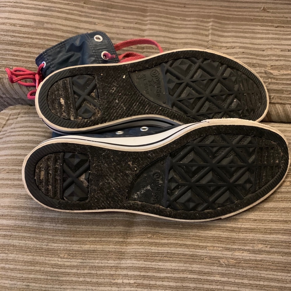 High top Converse sz 7.5 - Picture 5 of 5